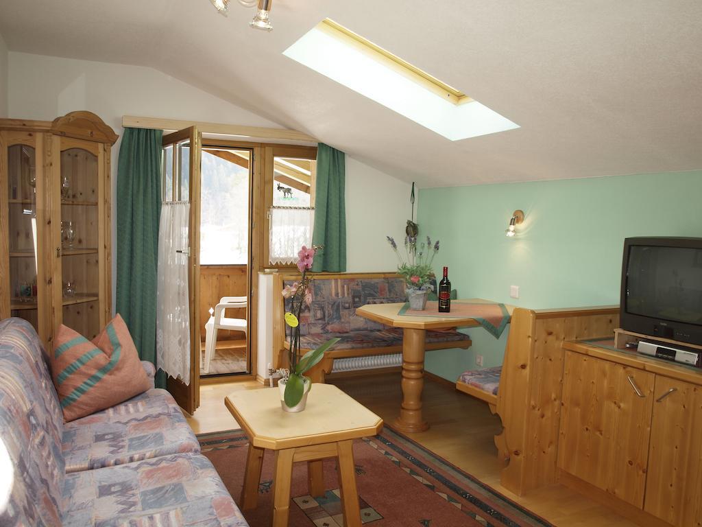 Urblhof Apartment Leutasch Cameră foto